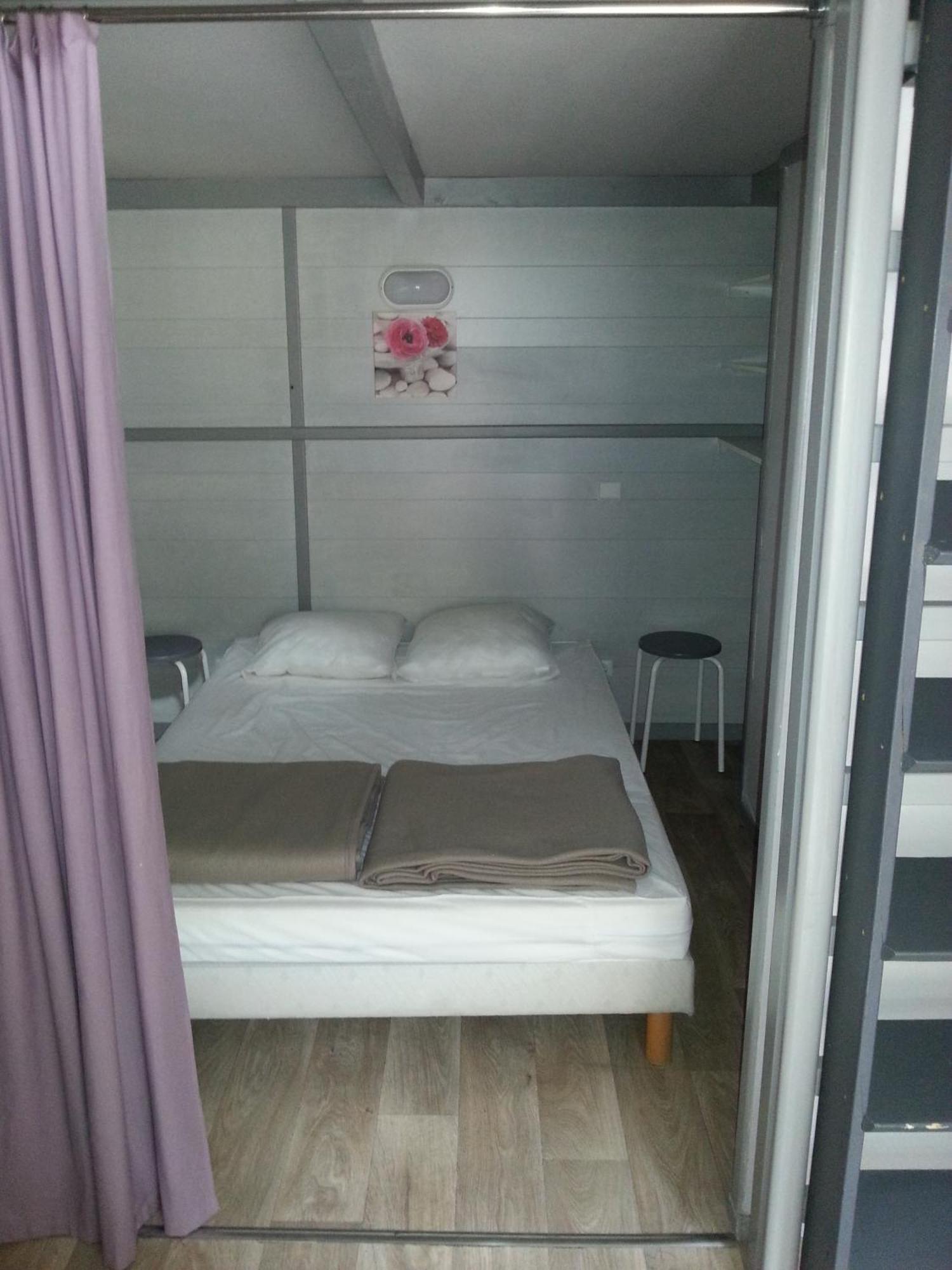 Camping Paradis Bellerive Montfrin Habitación foto